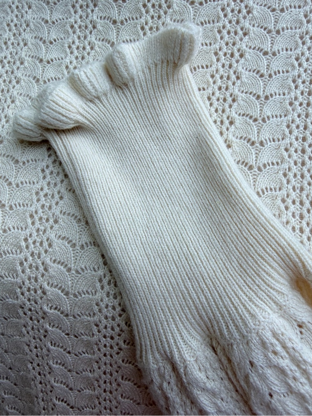 Boden Tia Pointelle Frilled Jumper Sweater Ivory Cream Knit Size Medium - Picture 6 of 8